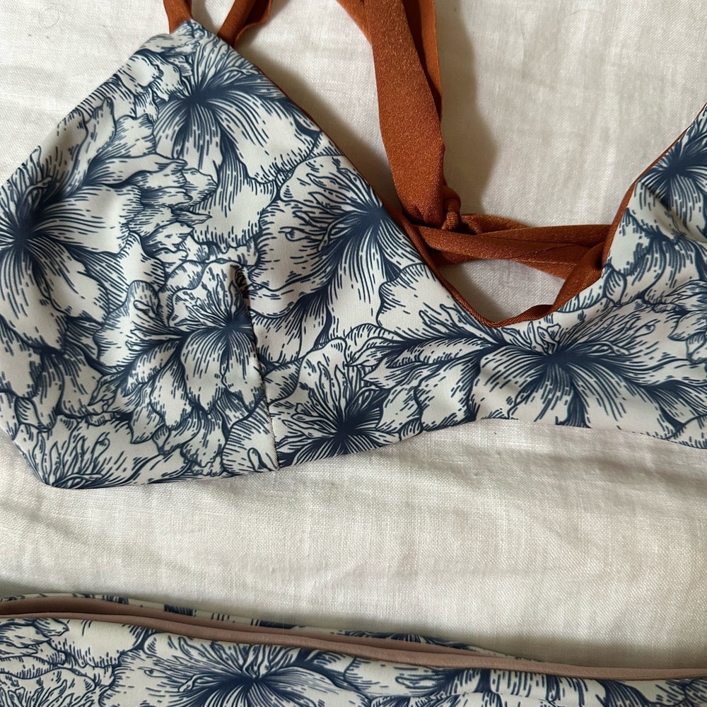 Navy Floral Bikini NWOT